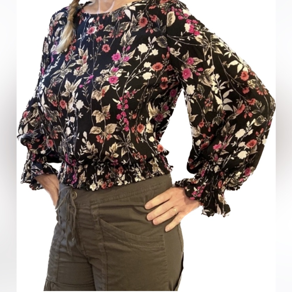 NWOT Kontrol Contemporary blouse silky soft feel peplum hem keyhole back